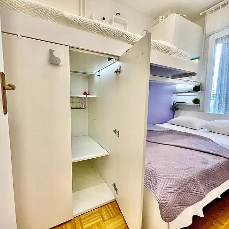 Love&peace Apartment Split